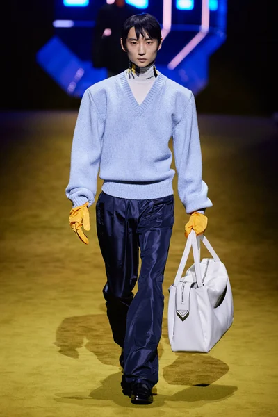 Look 28